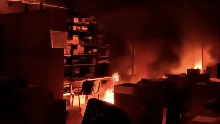 في جمهورية التشيك، أُضرمت النيران في مصنع مرتبط بشركة الأسلحة الإسرائيلية «إلبيت سيستمز»